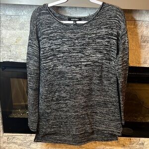 Ellen Tracy black white and gray knit sweater, size Large